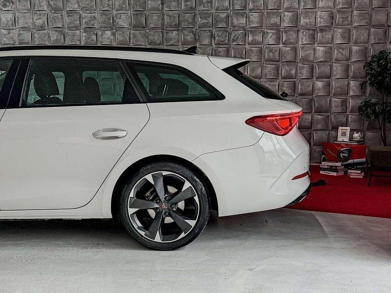 Usata Cupra Leon 150 CV (110 kW) 2024 Bianco Station wagon
