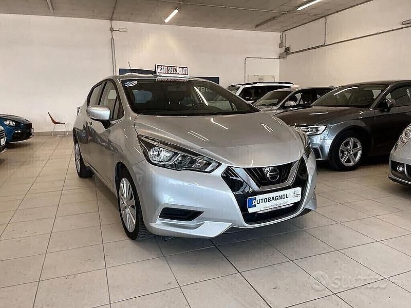 Usata Nissan Micra 90 CV (66 kW) 2018 Grigio Berlina