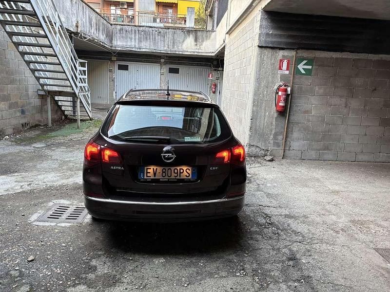 Usata Opel Astra Cosmo 110 CV (80 kW) 2014 Station wagon
