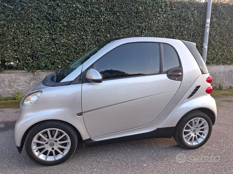 Grigio Usata 2009 Smart ForTwo Coupé Coupé | 3900 € (Ottimo prezzo) - Immagine 1/4