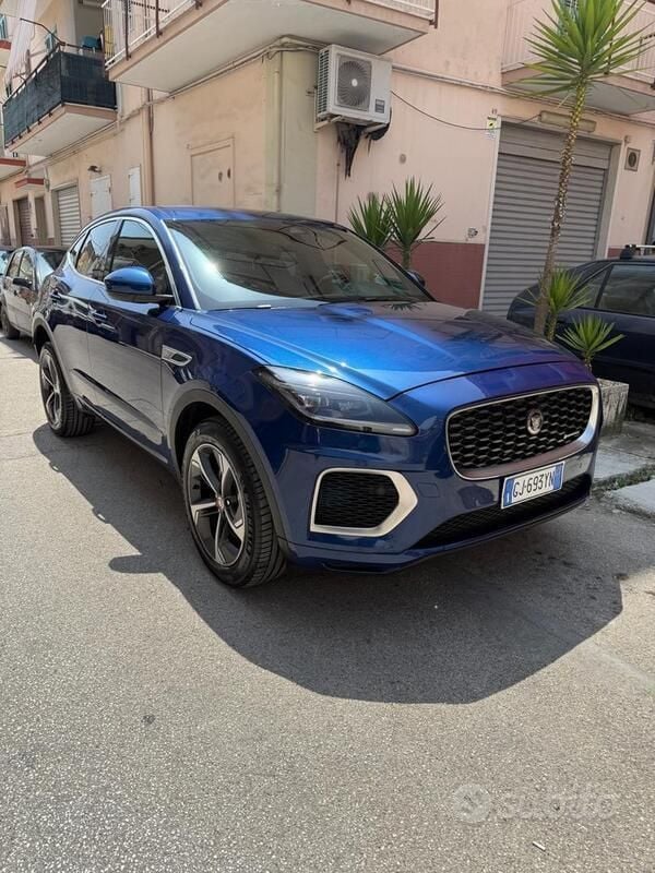 Usata 2022 Jaguar E-Pace R-Dynamic SUV | 30.999 € (Buon prezzo) - Immagine 1/4