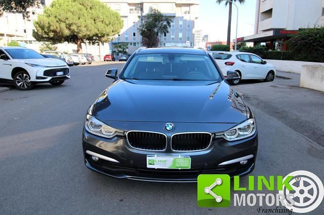 Usata BMW 318 Luxury Line 150 CV (110 kW) 2019 Grigio Station wagon