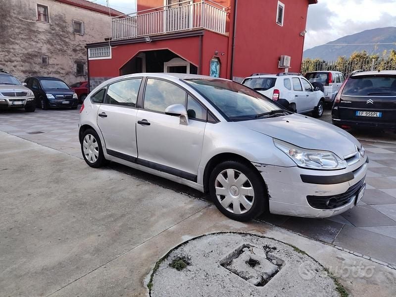 Occasion Citroën C4 88 ch (64 kW) 2005 Gris Berline
