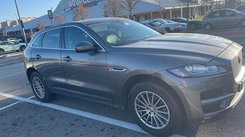 Usata Jaguar F-Pace Prestige 163 CV (119 kW) 2017 Grigio SUV