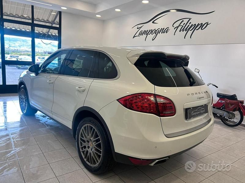 Usata Porsche Cayenne Platinum Edition 245 CV (180 kW) 2014 Bianco SUV