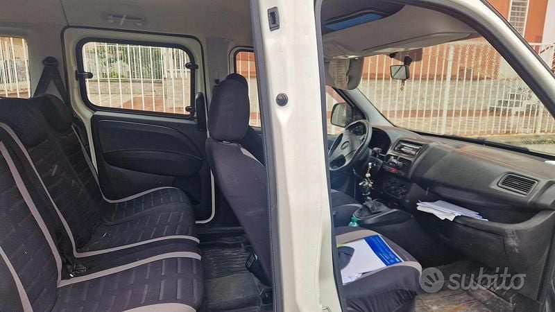 Usata Opel Combo 105 CV (77 kW) 2016 Monovolume