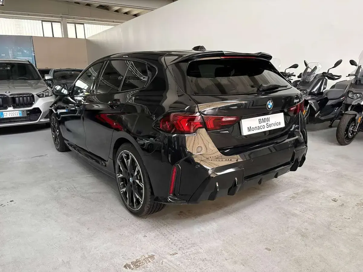 Usata BMW 118 M Sport 150 CV (110 kW) 2025 Blacksapphire metallic Utilitaria