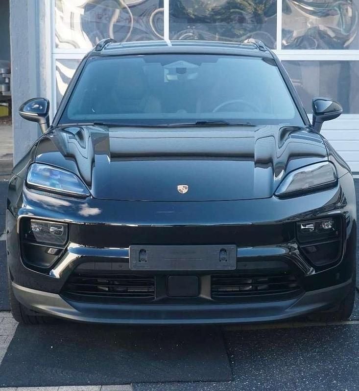 Usata Porsche Macan Sport 300 kW (408 CV) 2025 Nero SUV