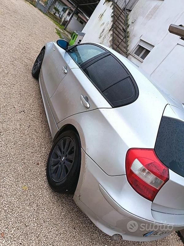 Usata BMW 118 143 CV (105 kW) 2007 Grigio Utilitaria