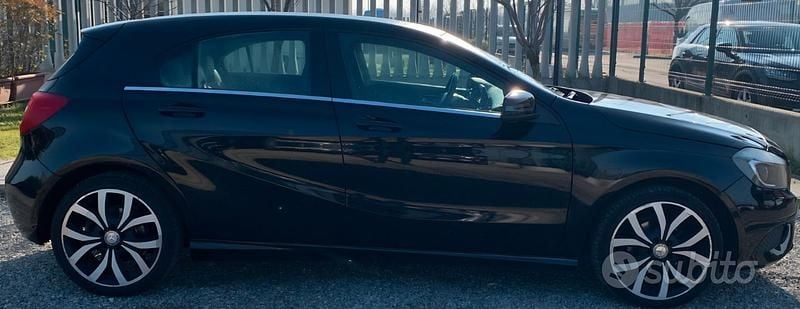 Usata Mercedes A180 Premium 109 CV (80 kW) 2012 Nero Berlina