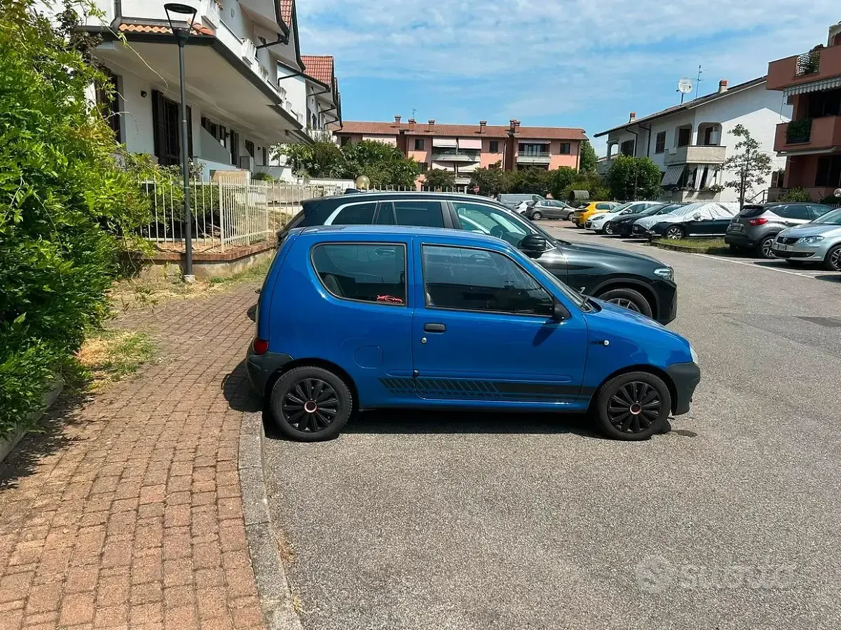 Usata Fiat 600 54 CV (39 kW) 2000 Bluazzurro Berlina