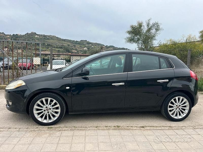 Usata Fiat Bravo Dynamic 105 CV (77 kW) 2008 Nero Utilitaria