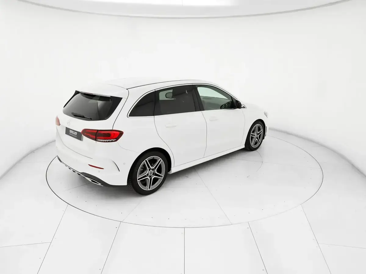 Usata Mercedes B200 Premium 150 CV (110 kW) 2021 Bianco Utilitaria