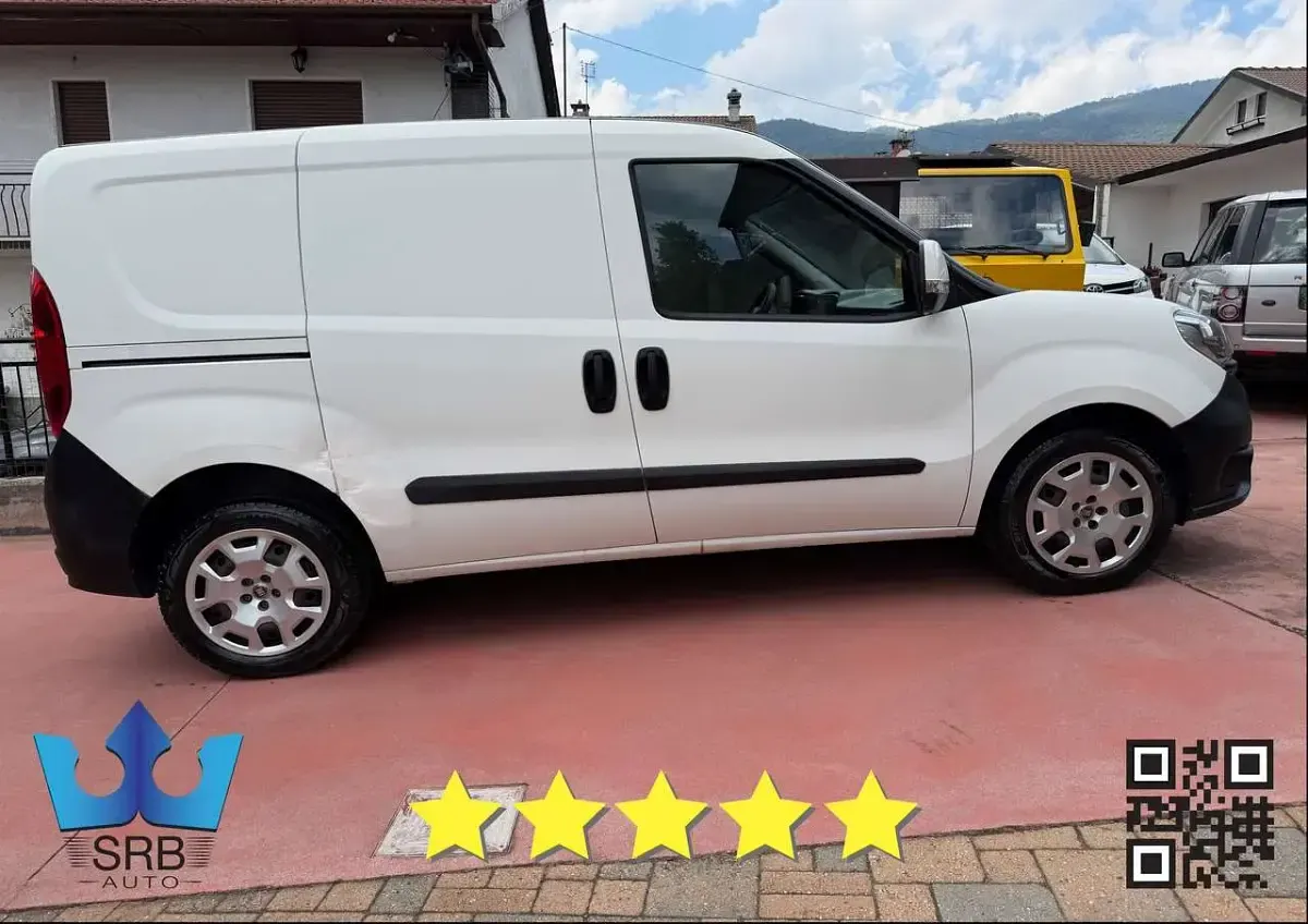 Usata Fiat Doblò 120 CV (88 kW) 2017 Bianco Monovolume