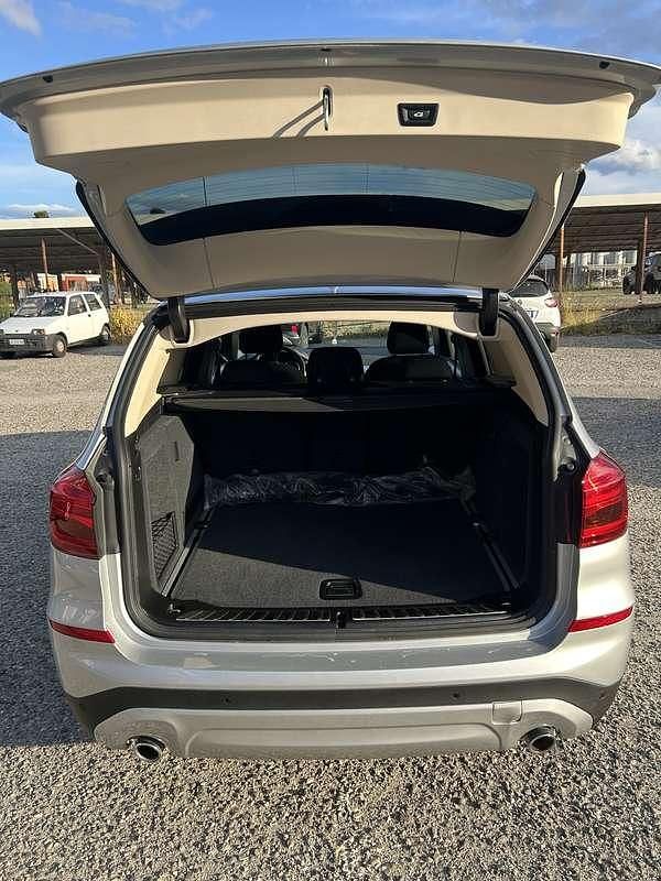 Begagnad BMW X3 Advantage 150 HK (110 kW) 2021 SUV