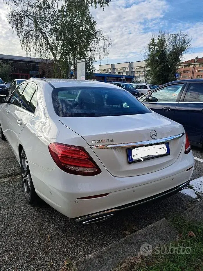 Usata Mercedes E200 160 CV (117 kW) 2019 Bianco Berlina