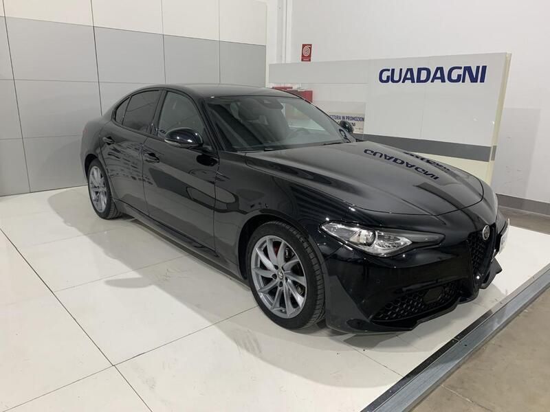 Nero Usata 2022 Alfa Romeo Giulia Sprint Sprint Coupé | 34.900 € (Molto cara) - Immagine 1/4