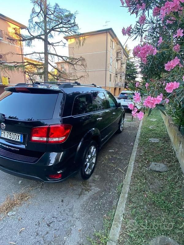 Usata Fiat Freemont 170 CV (125 kW) 2015 Nero SUV