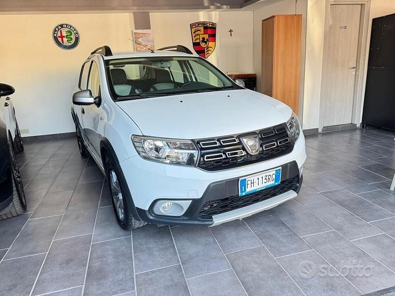 Usata Dacia Sandero Stepway 90 CV (66 kW) 2017 Bianco Utilitaria