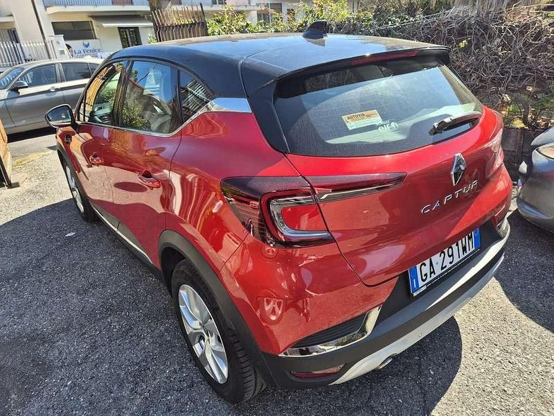 Usata Renault Captur 116 CV (85 kW) 2020 Rosso SUV