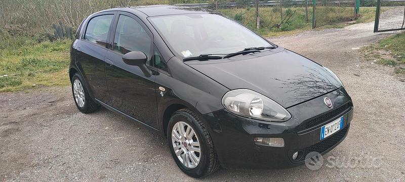 Usata Fiat Punto Pop 77 CV (56 kW) 2013 Nero Utilitaria