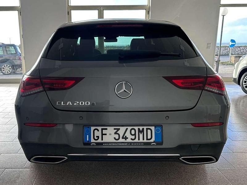 Usata Mercedes CLA200 Premium 150 CV (110 kW) 2021 Grigio Station wagon