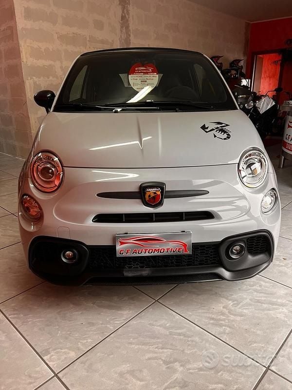 Usata Abarth 595C Competizione 180 CV (132 kW) 2022 Grigio Cabrio