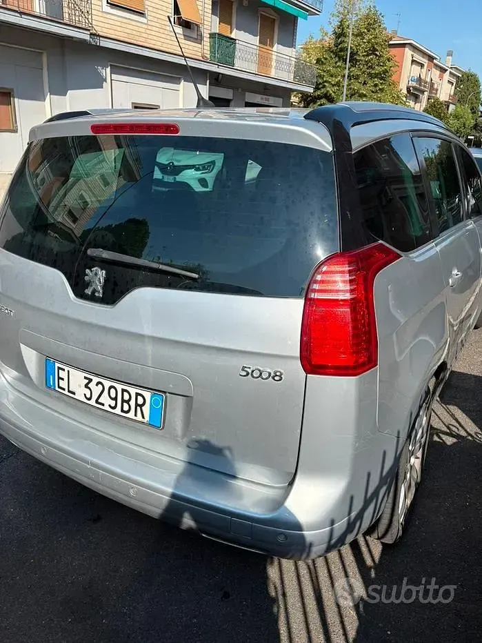 Usata Peugeot 5008 150 CV (110 kW) 2011 Monovolume