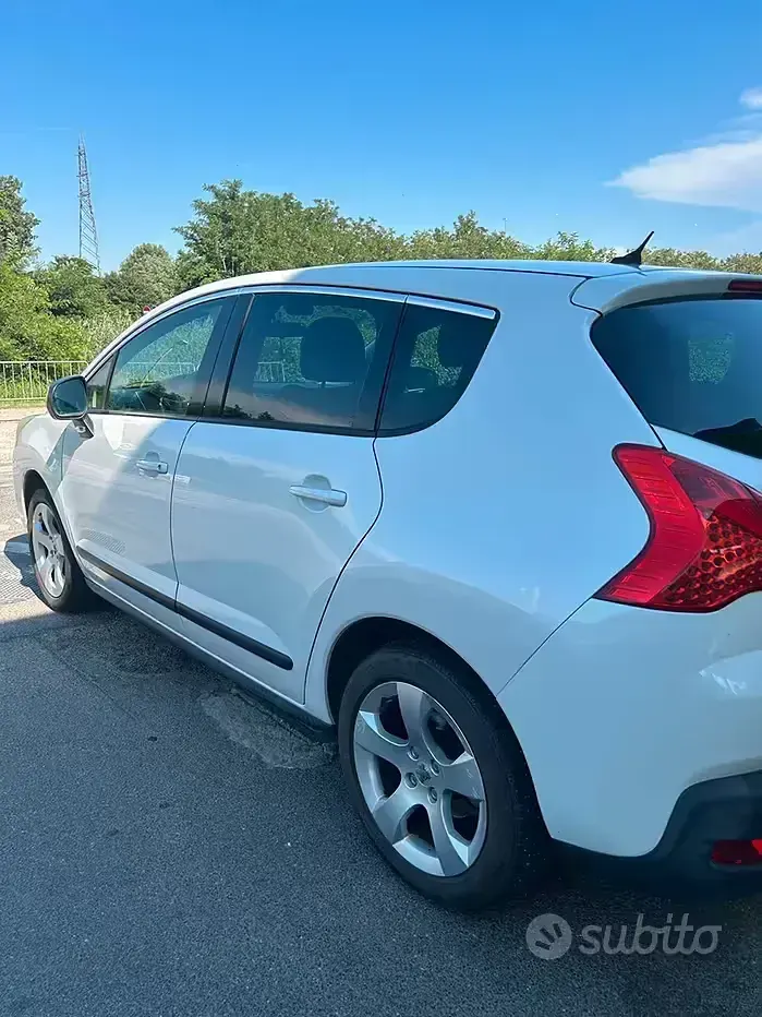 Usata Peugeot 3008 109 CV (80 kW) 2010 Bianco Station wagon