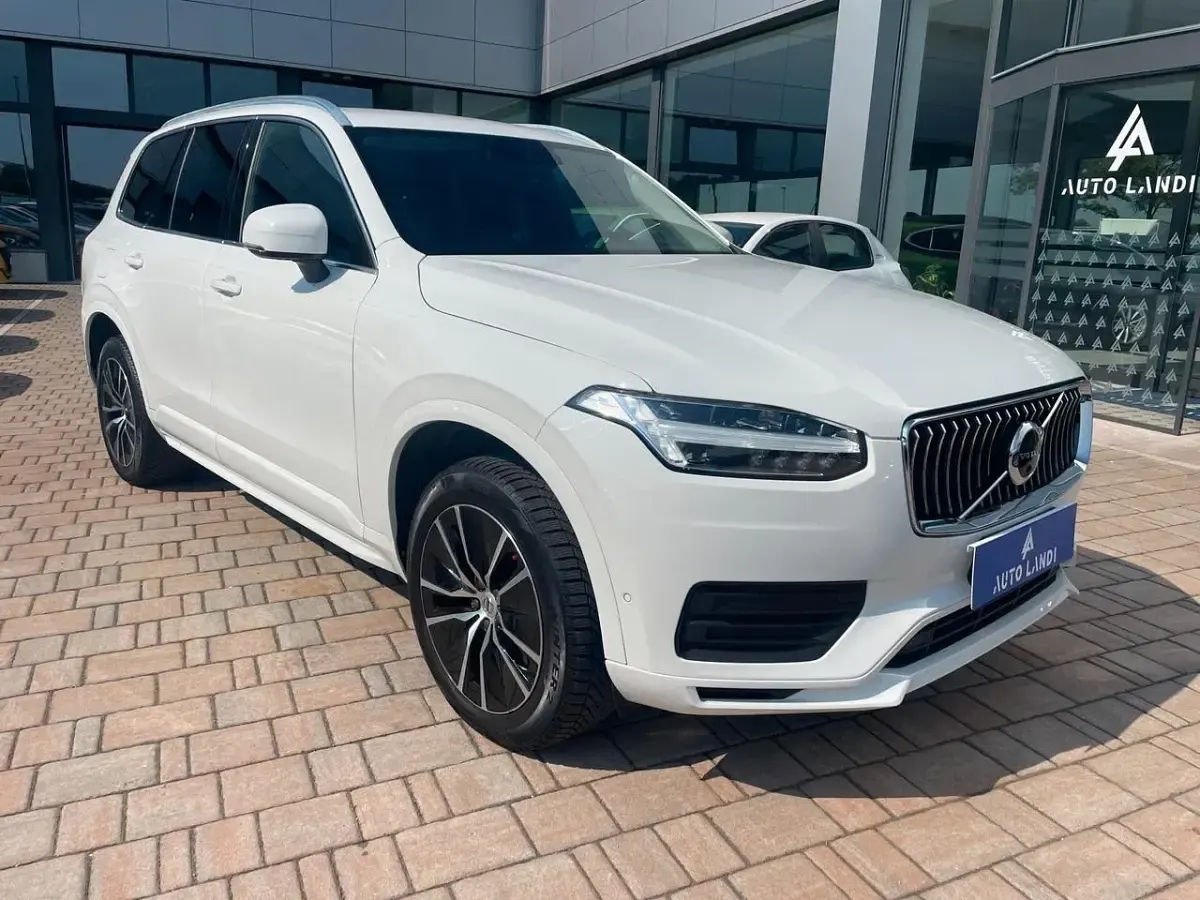Usata Volvo XC90 Momentum 235 CV (172 kW) 2021 Bianco SUV