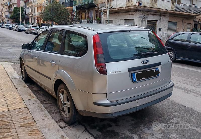 Usata Ford Focus 2006 Grigio Station wagon