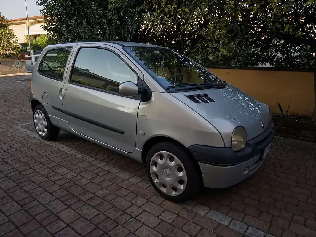 Usata Renault Twingo 58 CV (42 kW) 2004 Grigio Utilitaria