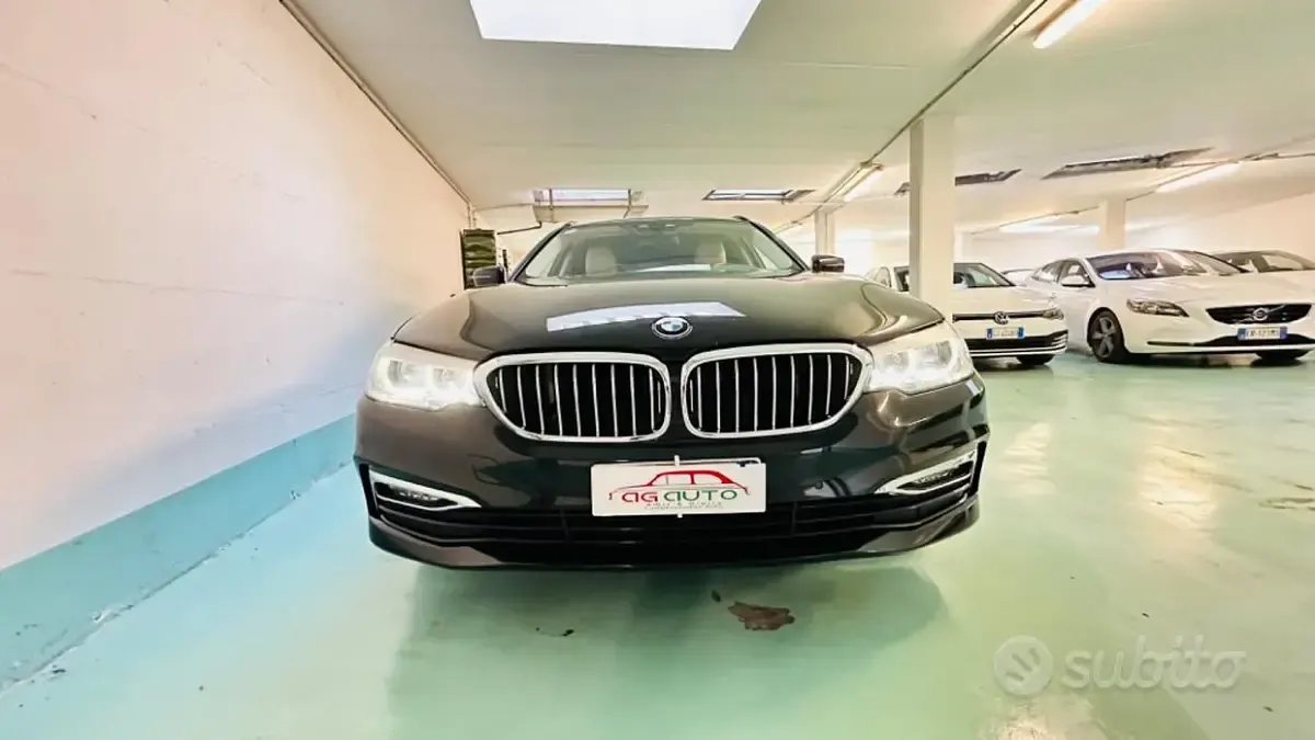 Usata BMW 520 Luxury Line 190 CV (139 kW) 2018 Nero Berlina
