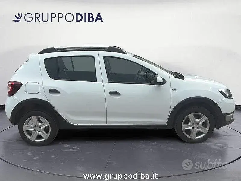 Usata Dacia Sandero Stepway 90 CV (66 kW) 2015 Bianco Berlina