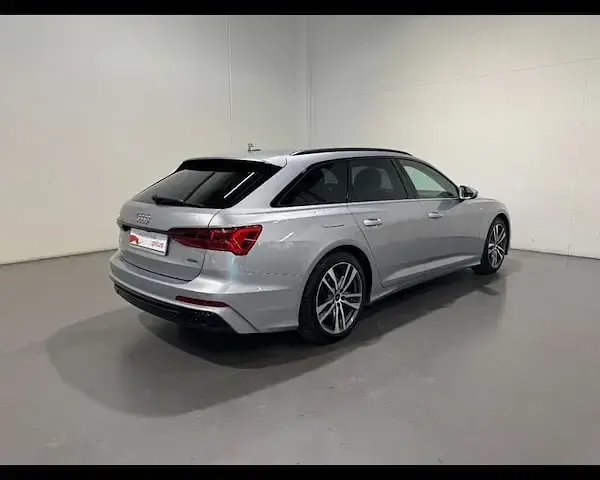 Usata Audi A6 S-Line 204 CV (150 kW) 2024 Argento floret metallizzato Station wagon