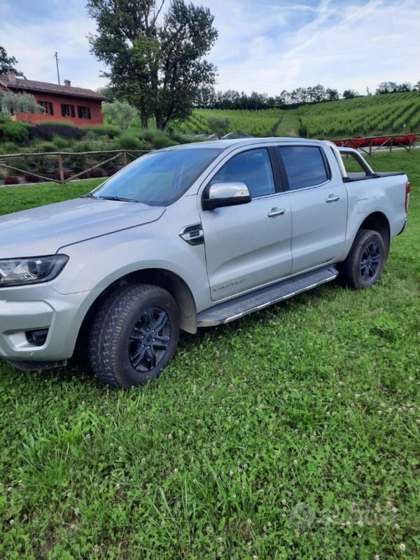 Usata Ford Ranger 170 CV (125 kW) 2022 Grigio Pick-up