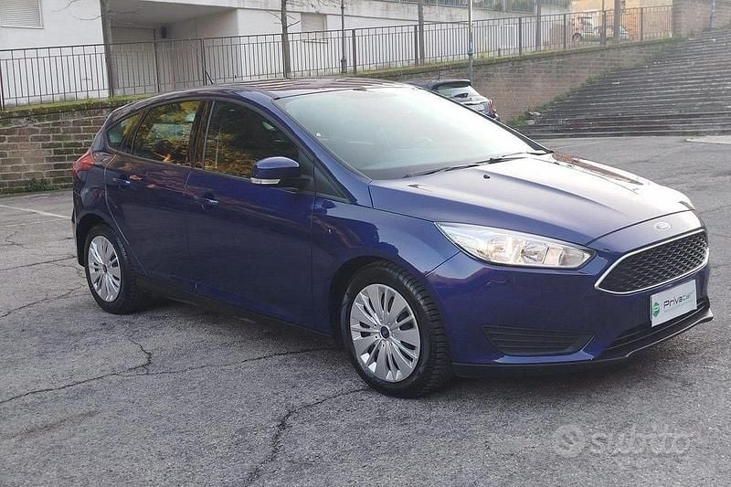 Begagnad Ford Focus 95 HK (69 kW) 2016 Blå Halvkombi