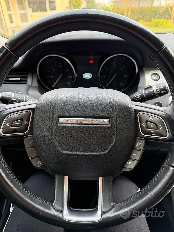 Usata Land Rover Range Rover evoque 150 CV (110 kW) 2019 Nero SUV