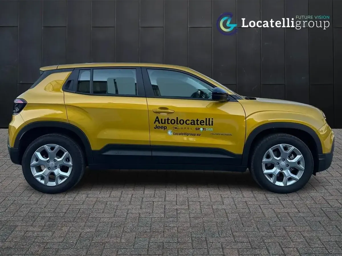 Usata Jeep Avenger EV Altitude 61 kW (84 CV) 2025 Giallo SUV