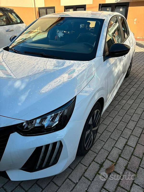 Usata Peugeot 208 Active 75 CV (55 kW) 2024 Bianco Utilitaria
