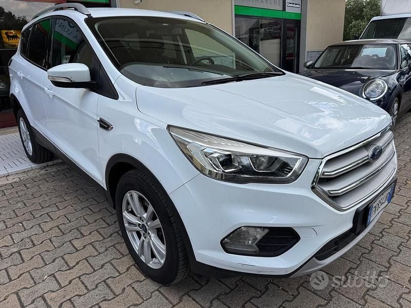 Usata Ford Kuga S 120 CV (88 kW) 2017 Bianco SUV