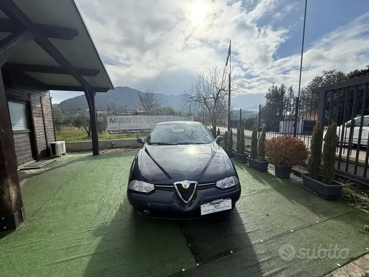 Usata Alfa Romeo 156 110 CV (80 kW) 2001 Blu Berlina
