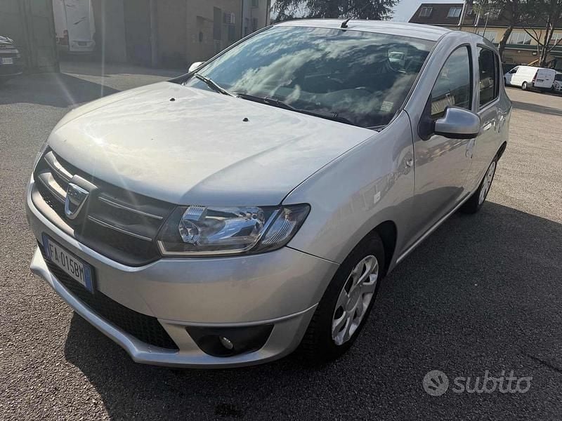 Usata Dacia Sandero 90 CV (66 kW) 2015 Grigio Berlina