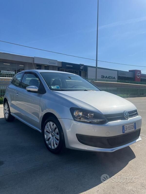 Usata VW Polo Comfortline 75 CV (55 kW) 2013 Grigio Berlina