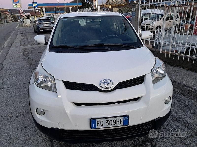 Usata Toyota Urban Cruiser Luxury 2009 Bianco Utilitaria