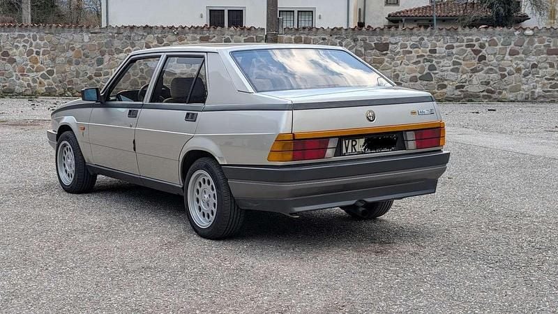 Usata Alfa Romeo 75 120 CV (88 kW) 1985 Berlina