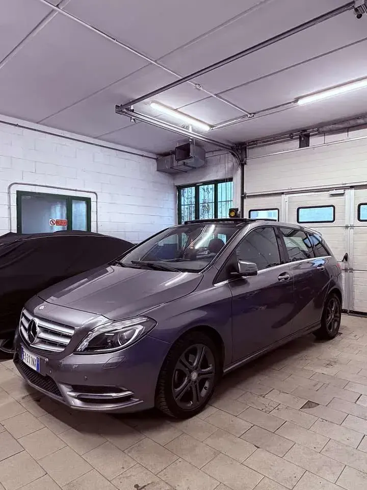 Usata Mercedes B180 Premium 109 CV (80 kW) 2015 Other Utilitaria