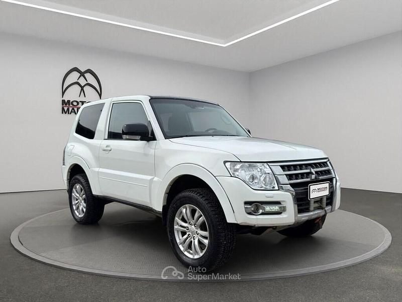 Usata Mitsubishi Pajero 190 CV (139 kW) 2018 Bianco SUV
