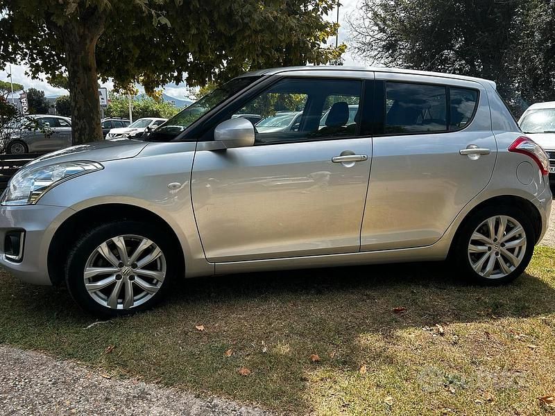 Grigio Usata 2016 Suzuki Swift Tre volumi | 8500 € - Immagine 1/4