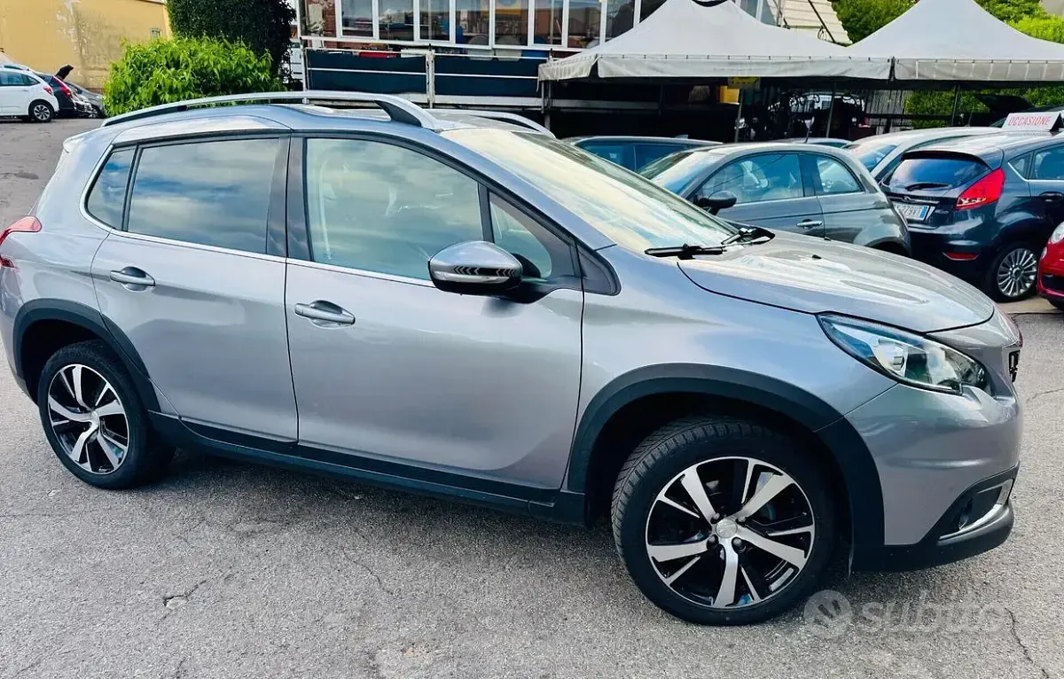 Usata Peugeot 2008 S 102 CV (75 kW) 2019 Grigio SUV